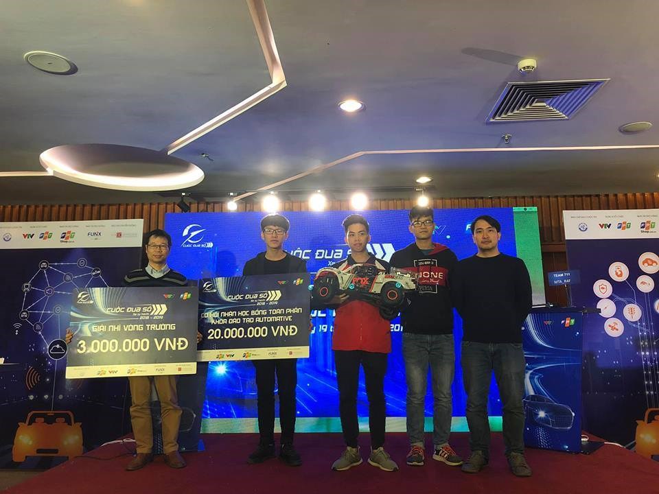 Sinh viên khoa Công nghệ thông tin đạt giải Nhì tại vòng sơ khảo cuộc đua số 2018