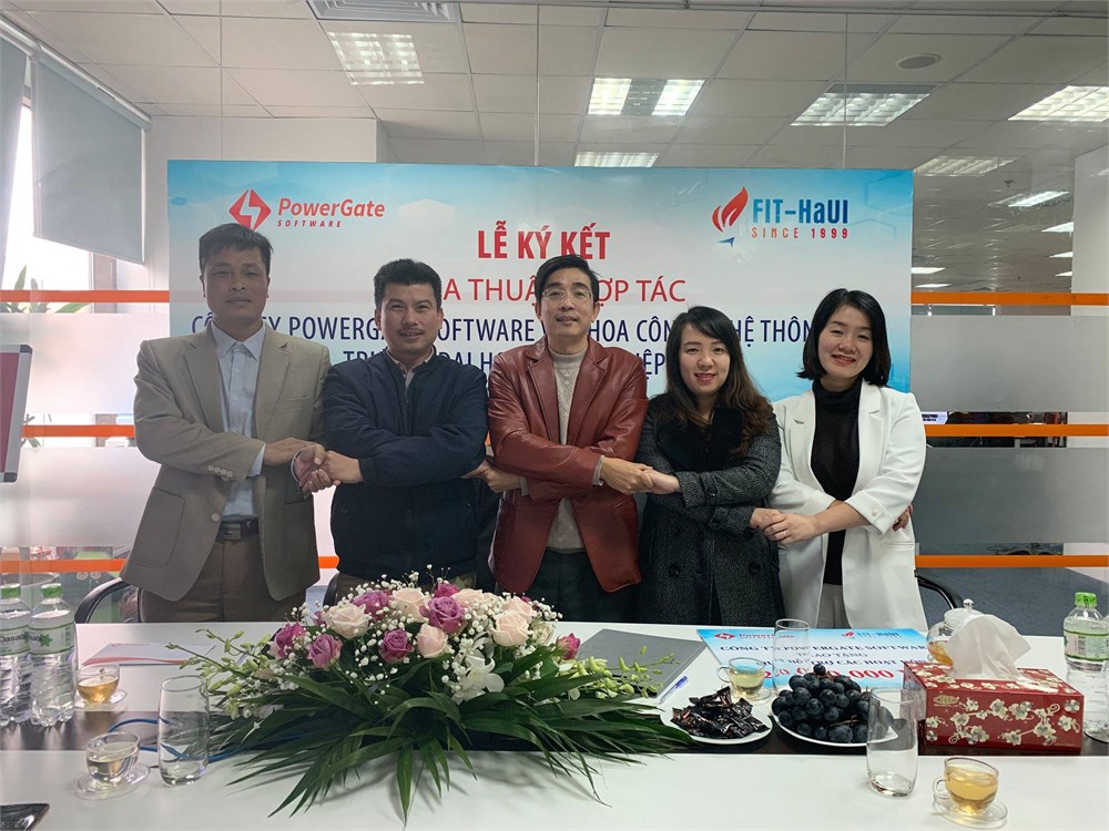 Lễ ký kết thỏa thuận hợp tác với Công ty Powergate Software