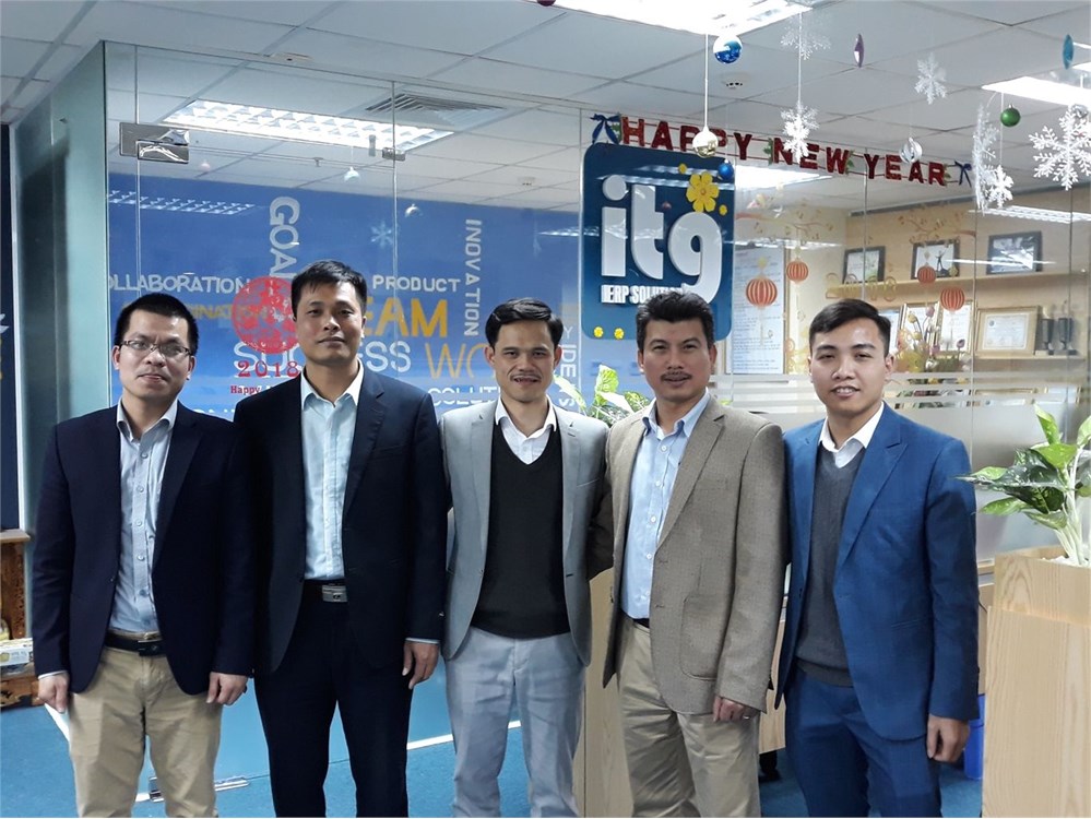 Mối quan hệ khăng khít giữa khoa Công nghệ thông tin với các doanh nghiệp