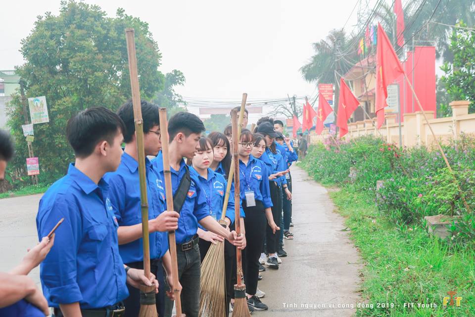 Tuổi trẻ khoa Công nghệ thông tin tình nguyện vì cuộc sống cộng đồng