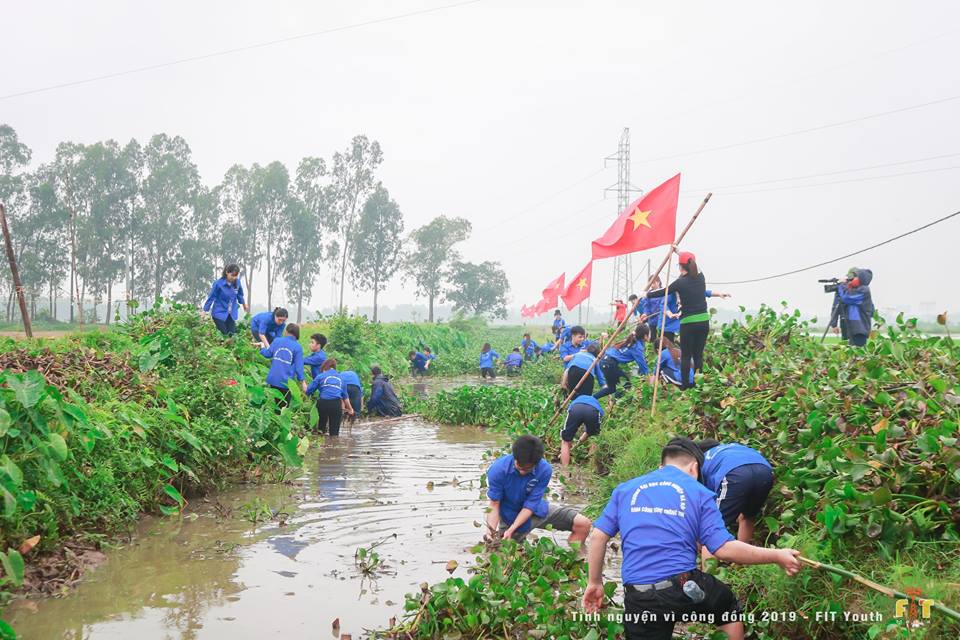 Tuổi trẻ khoa Công nghệ thông tin tình nguyện vì cuộc sống cộng đồng