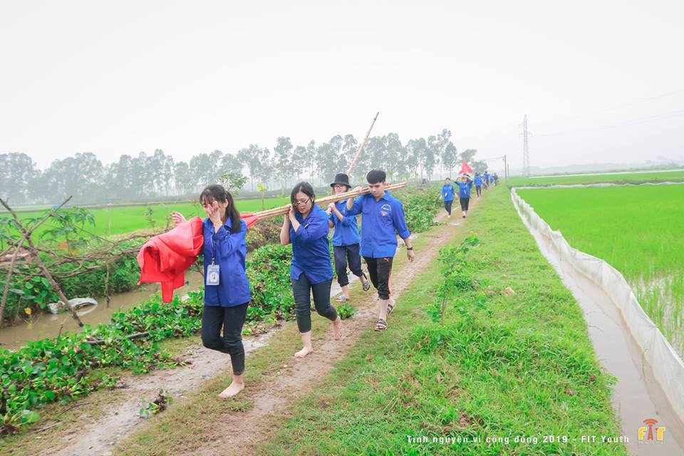 Tuổi trẻ khoa Công nghệ thông tin tình nguyện vì cuộc sống cộng đồng