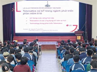 Sinh viên Khoa CNTT hào hứng với Hội thảo Công ty LG Electronics R&D Vietnam