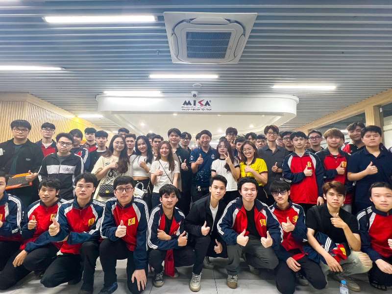 Tổng kết Chuỗi hoạt động thăm quan doanh nghiệp năm 2024 của sinh viên Khoa CNTT-HaUI