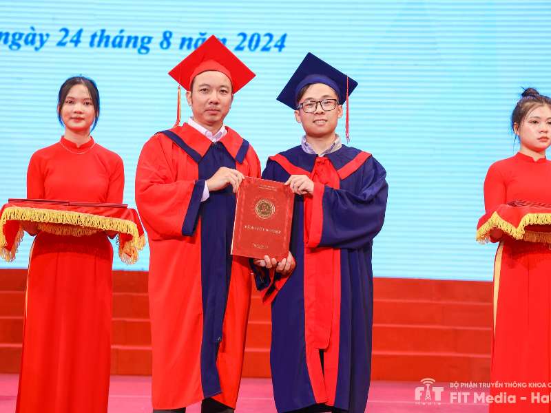 Lễ Tốt nghiệp và Trao bằng Tiến sỹ, Thạc sỹ, Kỹ sư, Cử nhân năm 2024 Trường Đại học Công Nghiệp Hà Nội