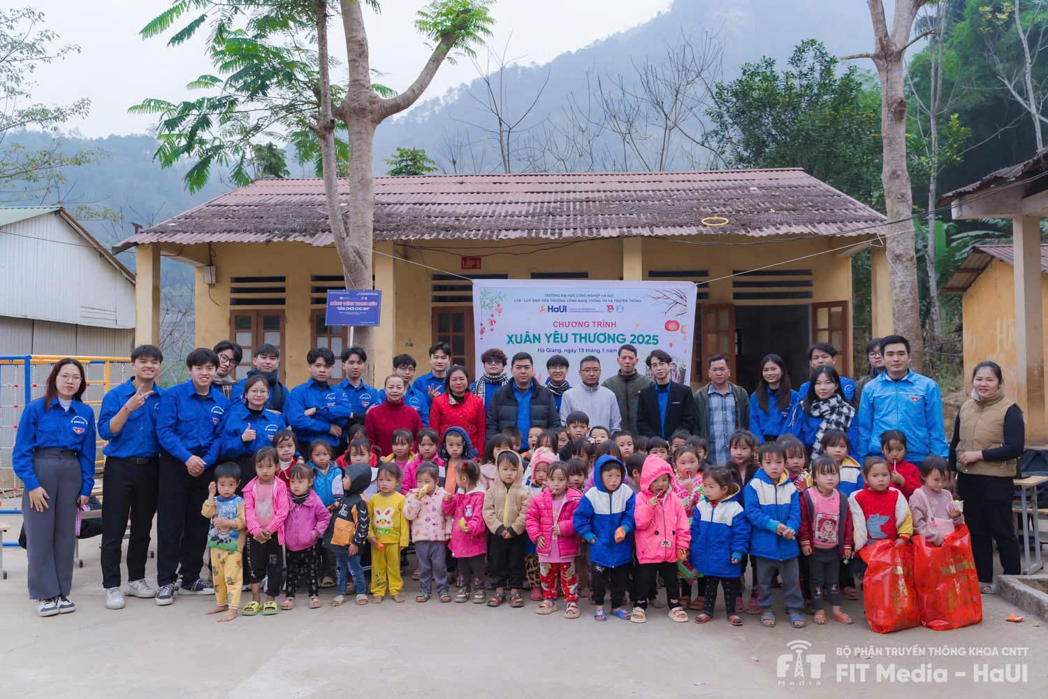 Mùa xuân tại mảnh đất Hà Giang: Hành trình lan tỏa yêu thương.