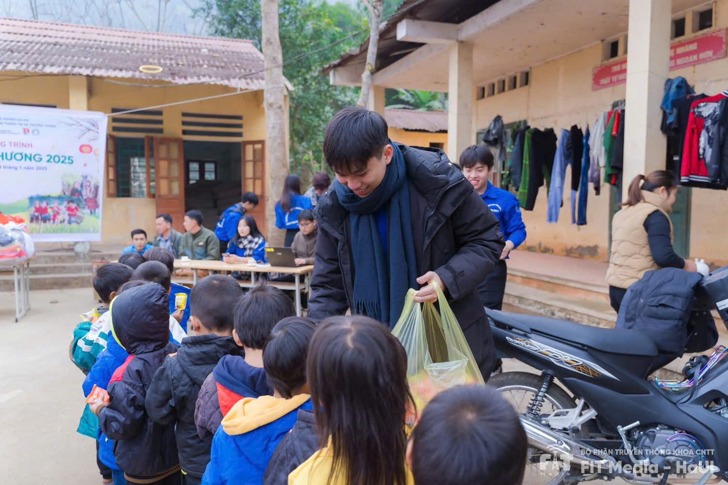 Mùa xuân tại mảnh đất Hà Giang: Hành trình lan tỏa yêu thương.