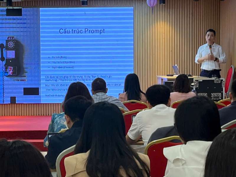 Khóa học: Ứng dụng AI trong Giảng dạy Đại học