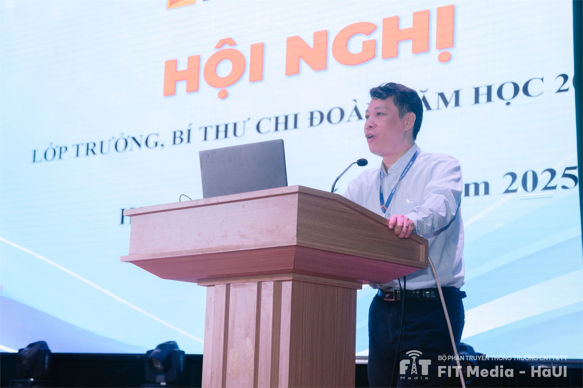 HỘI NGHỊ LỚP TRƯỞNG, BÍ THƯ CHI ĐOÀN, CHỦ NHIỆM CÁC CÂU LẠC BỘ NĂM HỌC 2024–2025, SINH VIÊN K16, K17 VÀ K18 CỦA TRƯỜNG CÔNG NGHỆ THÔNG TIN VÀ TRUYỀN THÔNG - TRƯỜNG ĐẠI HỌC CÔNG NGHIỆP HÀ NỘI