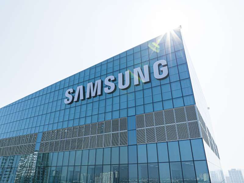 SICT và SRV: Tiếp tục chắp cánh tương lai cho sinh viên Công nghệ thông tin và Truyền thông năm 2025