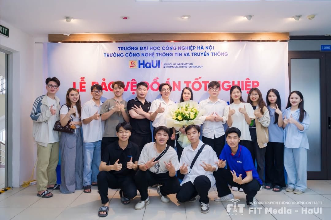 Lễ bảo vệ Đồ án tốt nghiệp hệ Đại học chính quy khóa 16 : Khép lại hành trình thanh xuân, mở ra chân trời mới