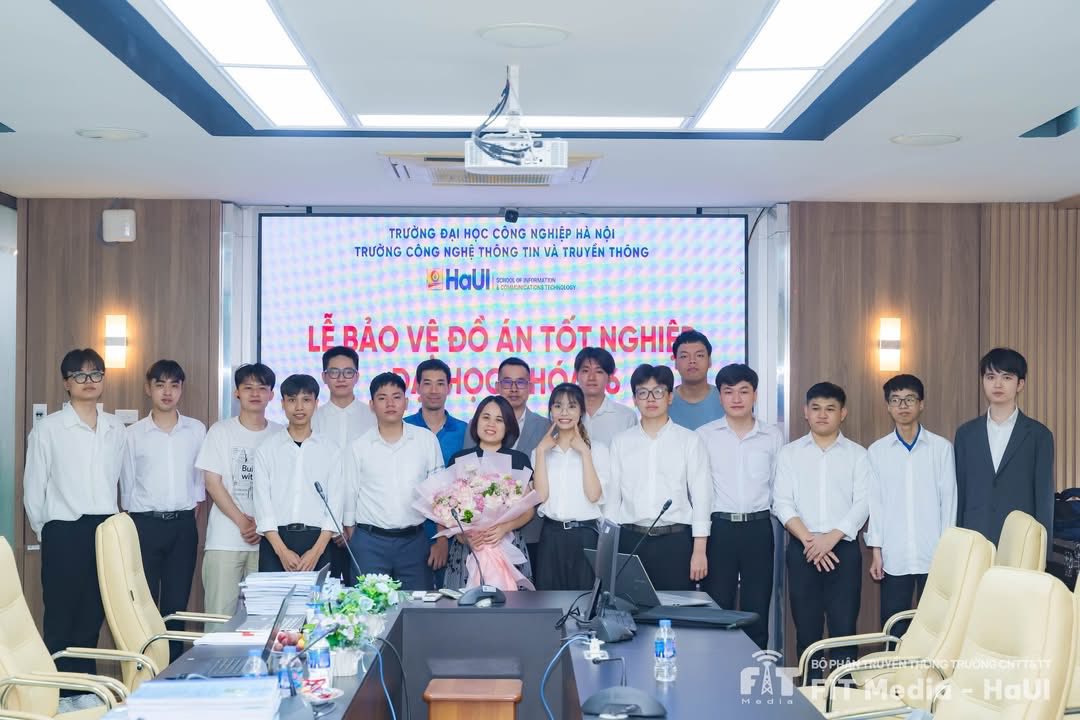 Lễ bảo vệ Đồ án tốt nghiệp hệ Đại học chính quy khóa 16 : Khép lại hành trình thanh xuân, mở ra chân trời mới