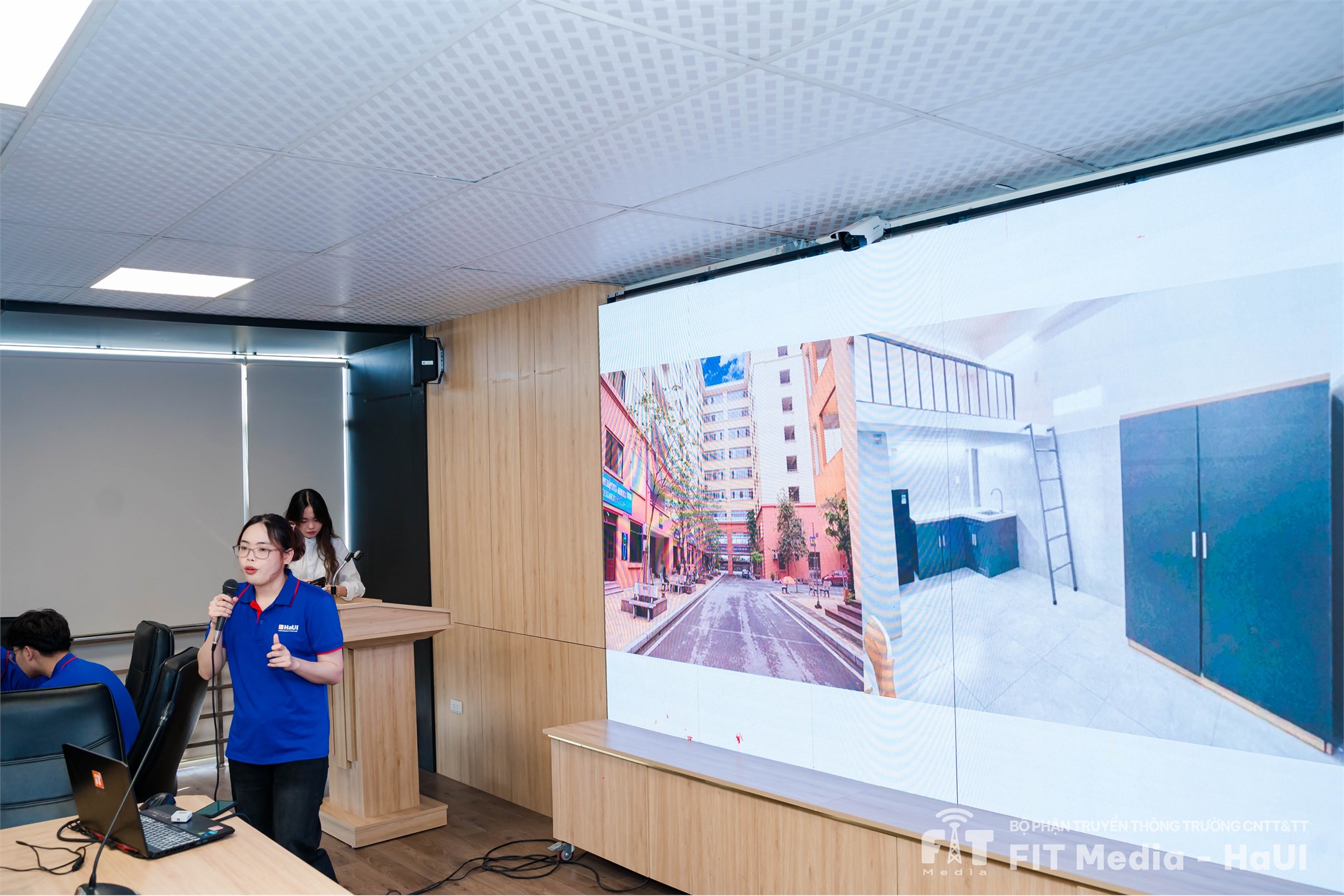 Giao lưu ấn tượng giữa sinh viên trường Đại học JIS (Ấn Độ) và sinh viên trường SICT - HaUI
