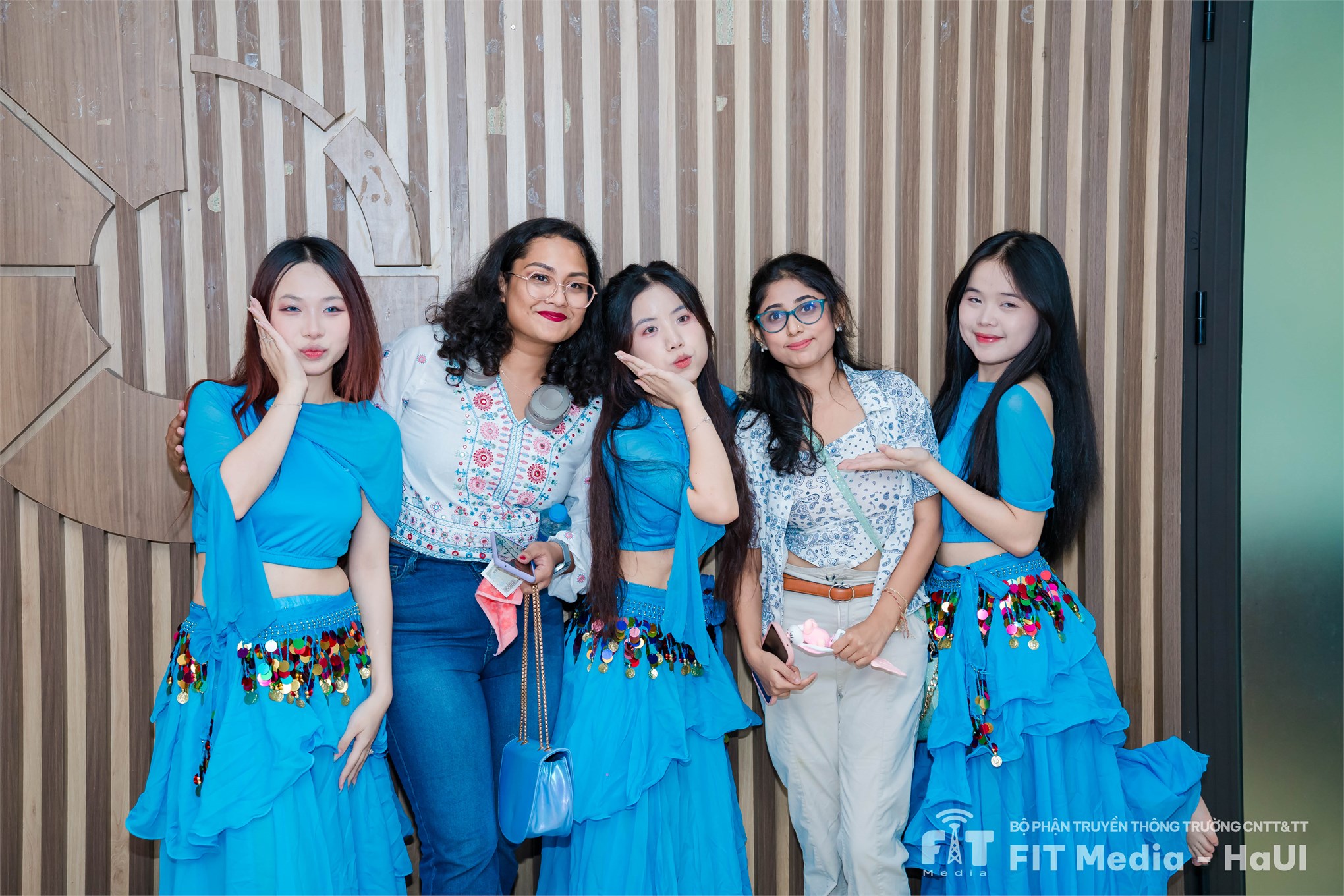 Giao lưu ấn tượng giữa sinh viên trường Đại học JIS (Ấn Độ) và sinh viên trường SICT - HaUI