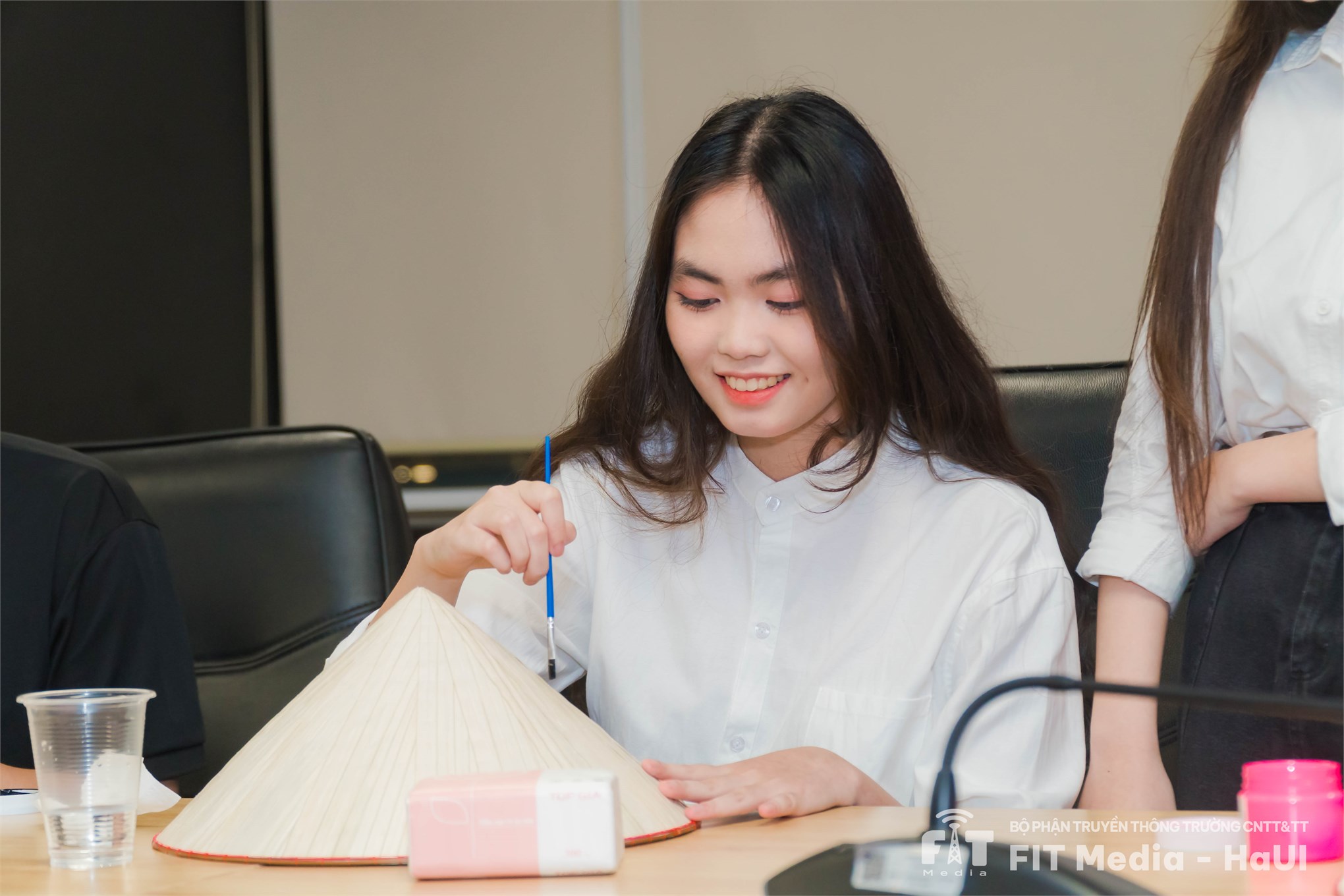 Giao lưu văn hóa và trải nghiệm truyền thống Việt Nam: Khi sinh viên JIS và HaUI cùng thắp lên những ký ức đẹp