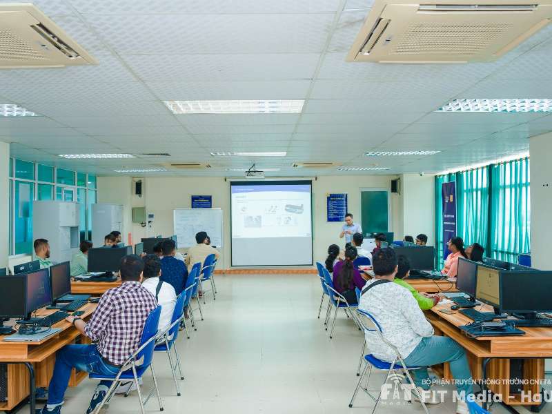 Kết nối tri thức toàn cầu – Giao lưu học thuật quốc tế giàu ý nghĩa