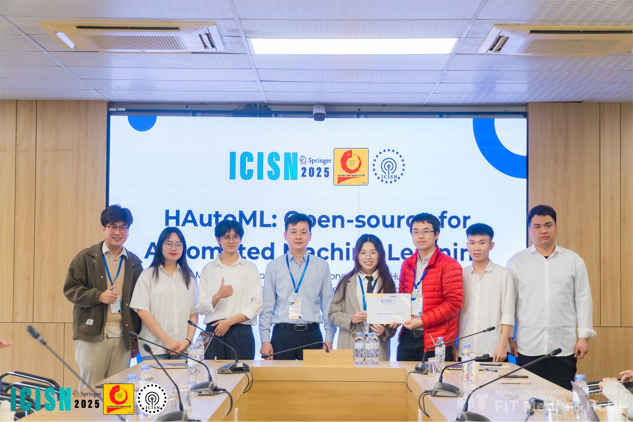 Xin gửi lời chúc mừng nồng nhiệt tới đội thi AutoML của Trường Công nghệ thông tin và Truyền thông – Trường Đại học Công nghiệp Hà Nội đã xuất sắc giành quyền vào vòng chung kết cuộc thi NextGen Entrepreneurship Challenge 2025!