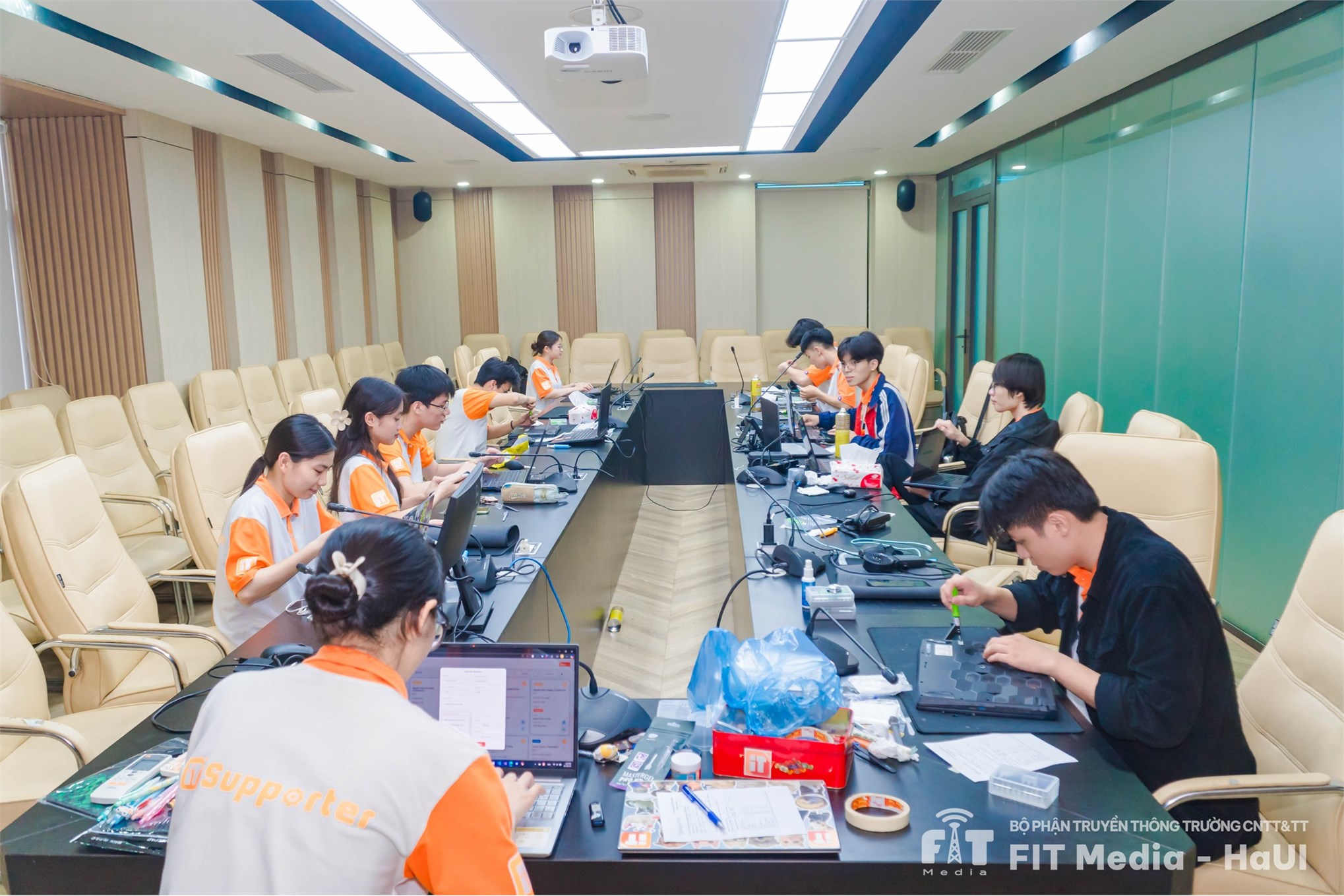IT Supporter – đồng hành cùng sinh viên trong từng cú click!