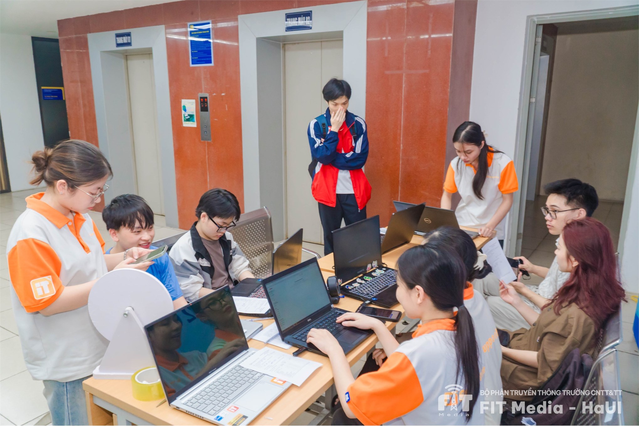 IT Supporter – đồng hành cùng sinh viên trong từng cú click!