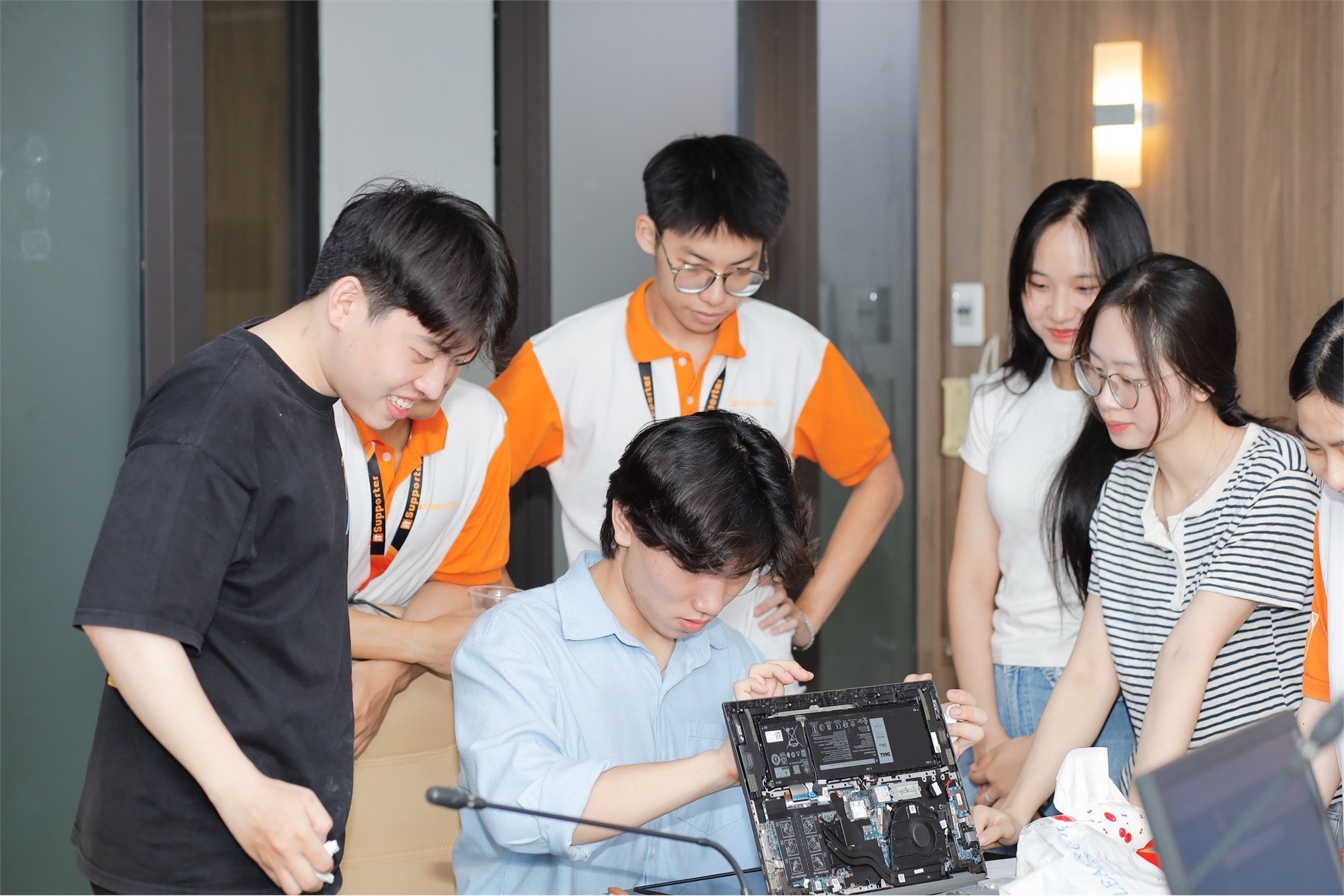 IT Supporter – đồng hành cùng sinh viên trong từng cú click!