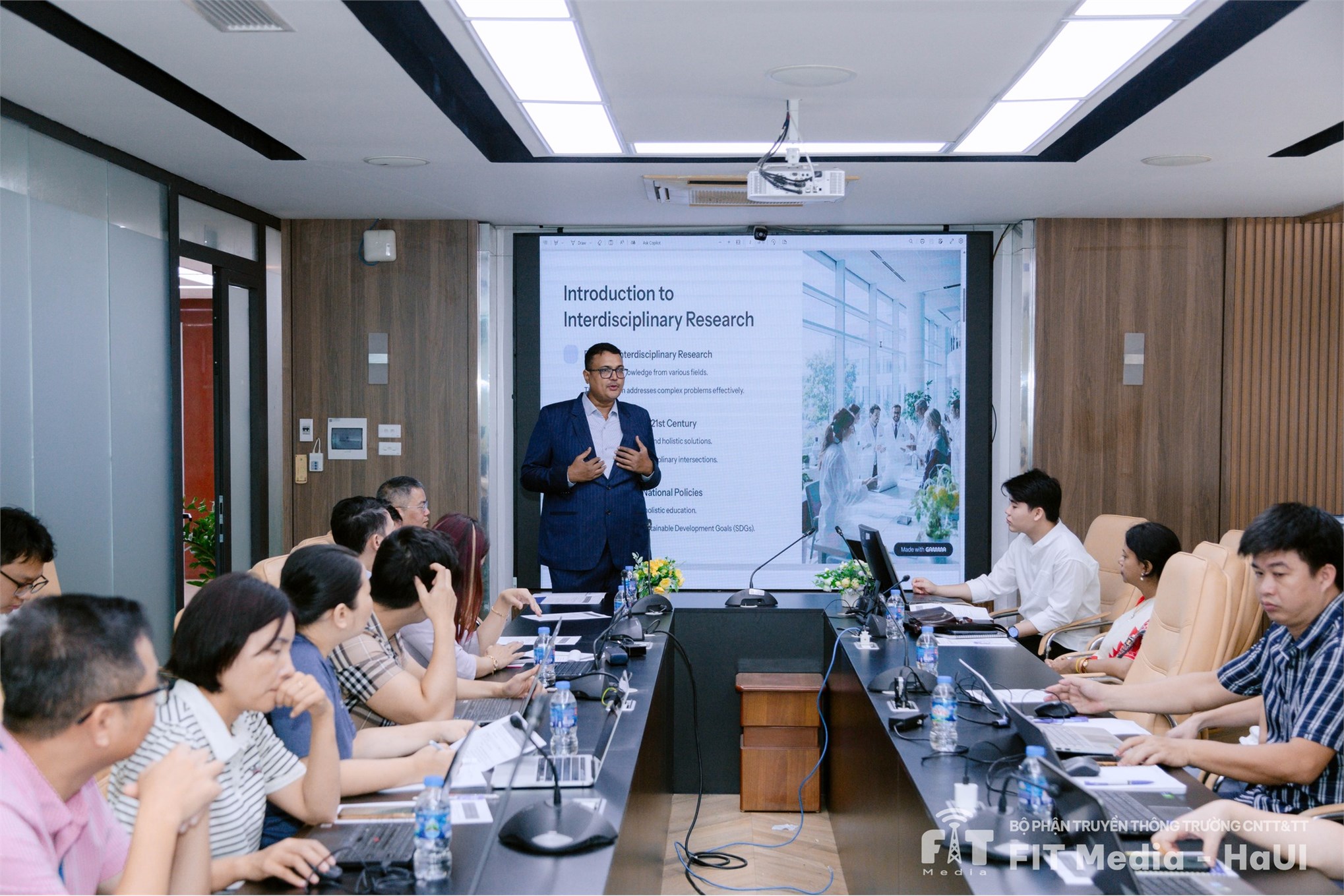 Hội thảo khoa học Quốc tế - Các mô hình Trí tuệ nhân tạo lai và Ứng dụng