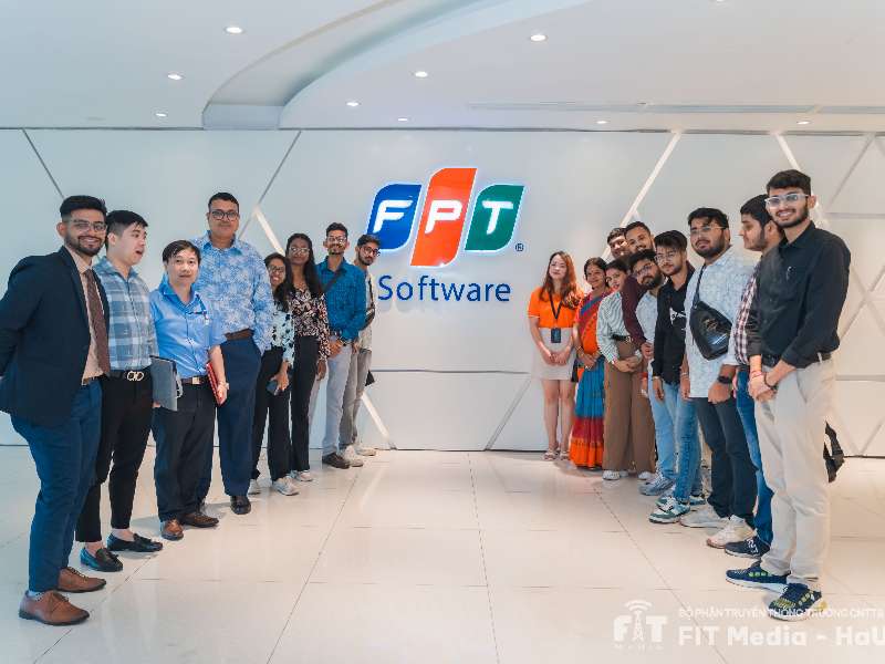 Sinh viên Việt – Ấn cùng khám phá “trái tim công nghệ” FPT Software Hòa Lạc: Hành trình truyền cảm hứng từ AI và cơ hội nghề nghiệp tương lai