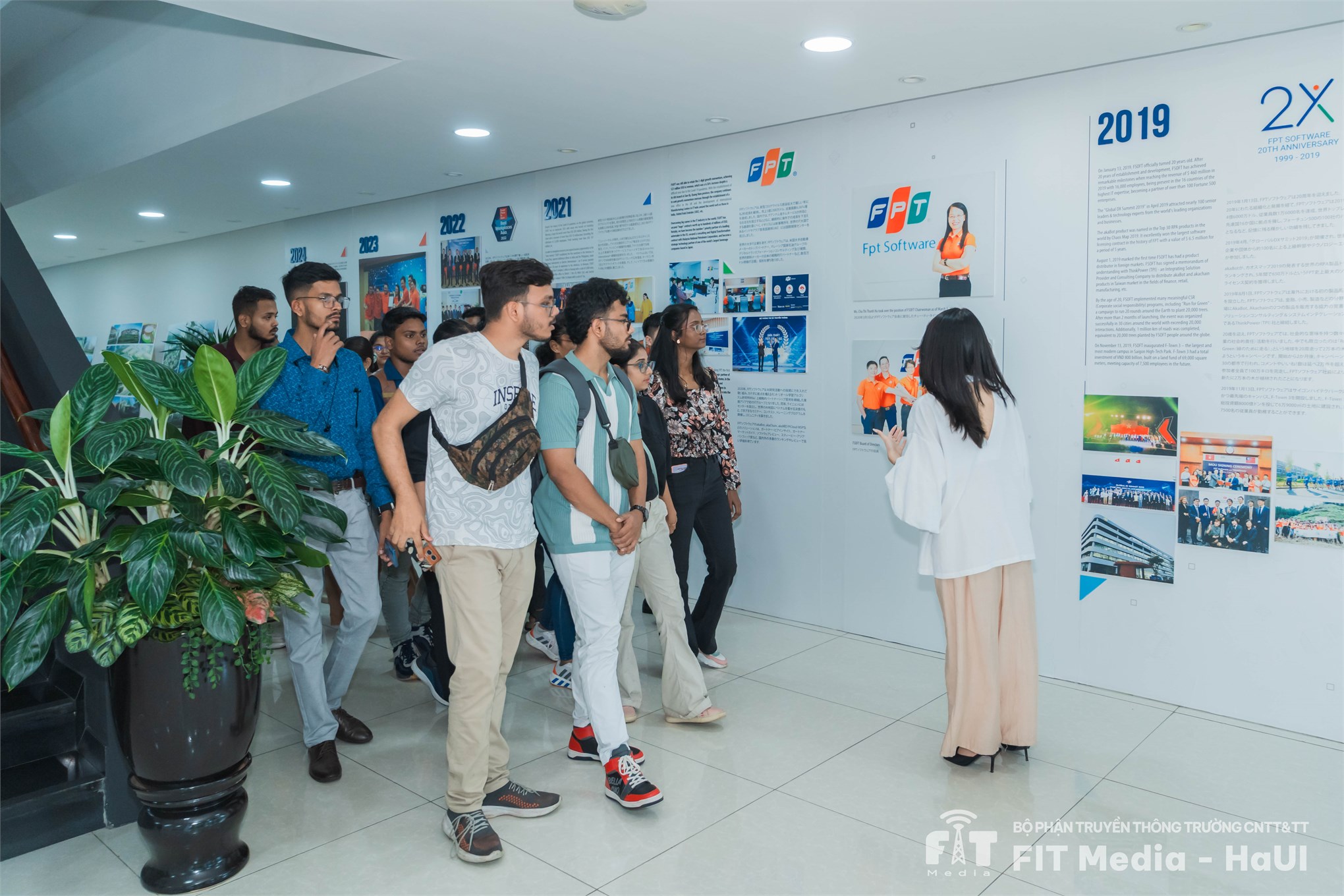 Sinh viên Việt – Ấn cùng khám phá “trái tim công nghệ” FPT Software Hòa Lạc: Hành trình truyền cảm hứng từ AI và cơ hội nghề nghiệp tương lai