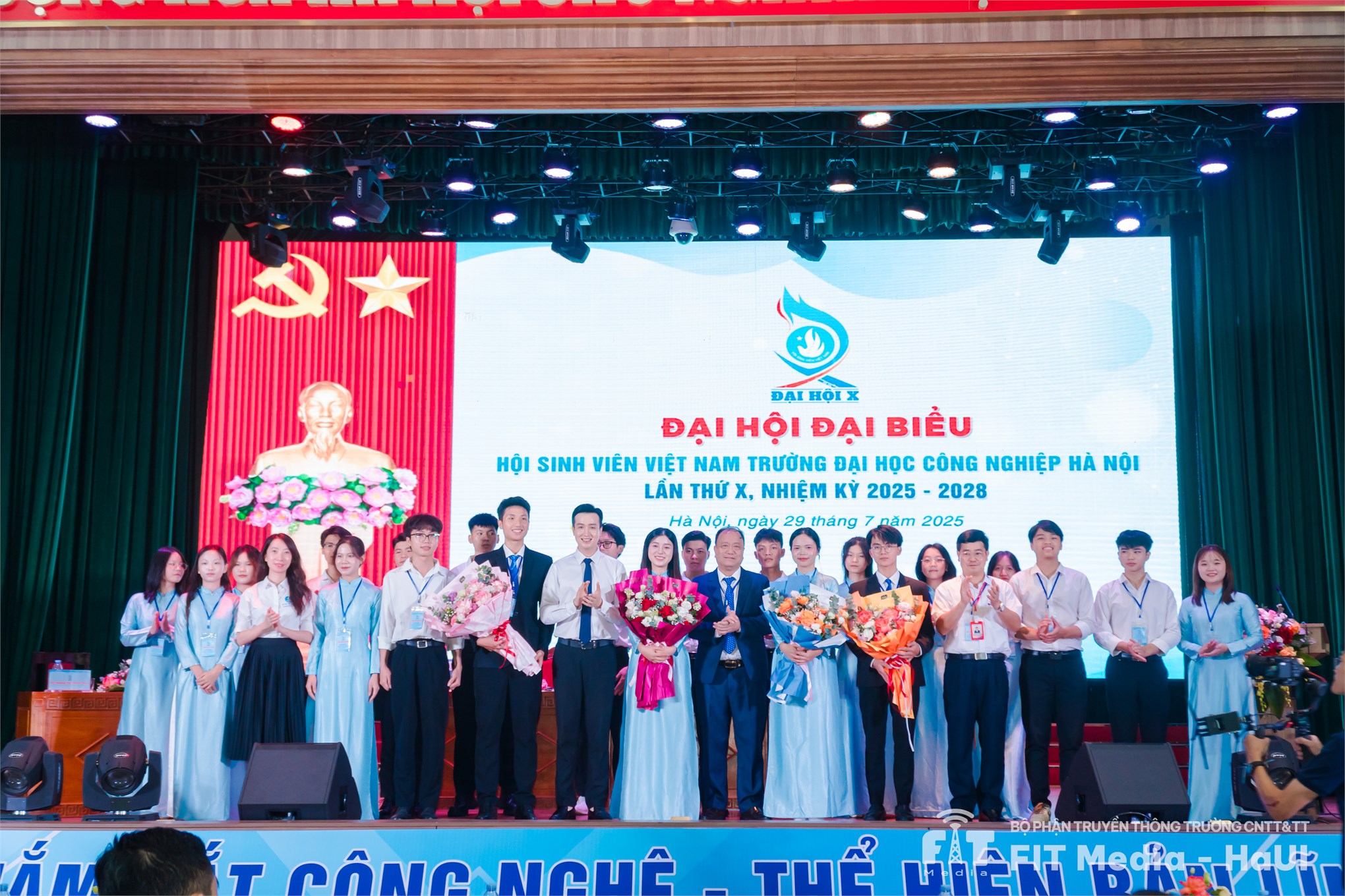 CHÚC MỪNG SINH VIÊN TIÊU BIỂU CỦA TRƯỜNG CÔNG NGHỆ THÔNG TIN VÀ TRUYỀN THÔNG TẠI ĐẠI HỘI ĐẠI BIỂU HỘI SINH VIÊN TRƯỜNG ĐẠI HỌC CÔNG NGHIỆP HÀ NỘI LẦN THỨ X, NHIỆM KỲ 2025-2028