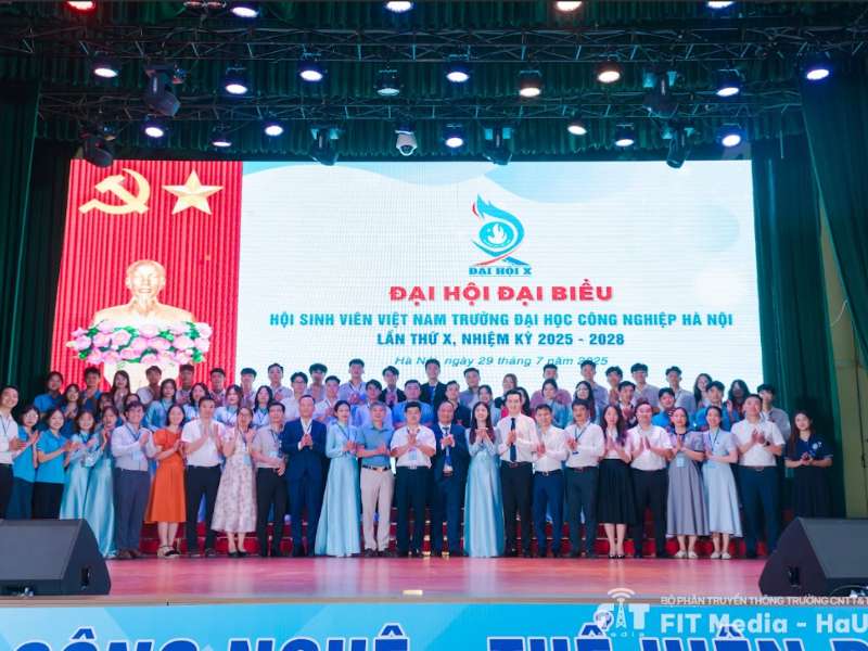 CHÚC MỪNG SINH VIÊN TIÊU BIỂU CỦA TRƯỜNG CÔNG NGHỆ THÔNG TIN VÀ TRUYỀN THÔNG TẠI ĐẠI HỘI ĐẠI BIỂU HỘI SINH VIÊN TRƯỜNG ĐẠI HỌC CÔNG NGHIỆP HÀ NỘI LẦN THỨ X, NHIỆM KỲ 2025-2028