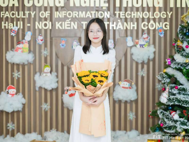 Lê Thị Ngọc – Nữ cử nhân xuất sắc ngành Hệ thống thông tin