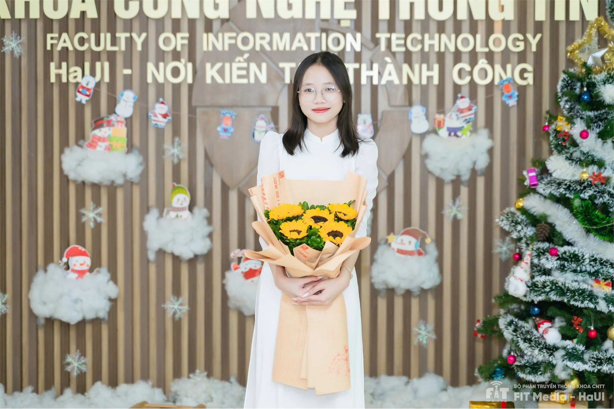 Lê Thị Ngọc – Nữ cử nhân xuất sắc ngành Hệ thống thông tin