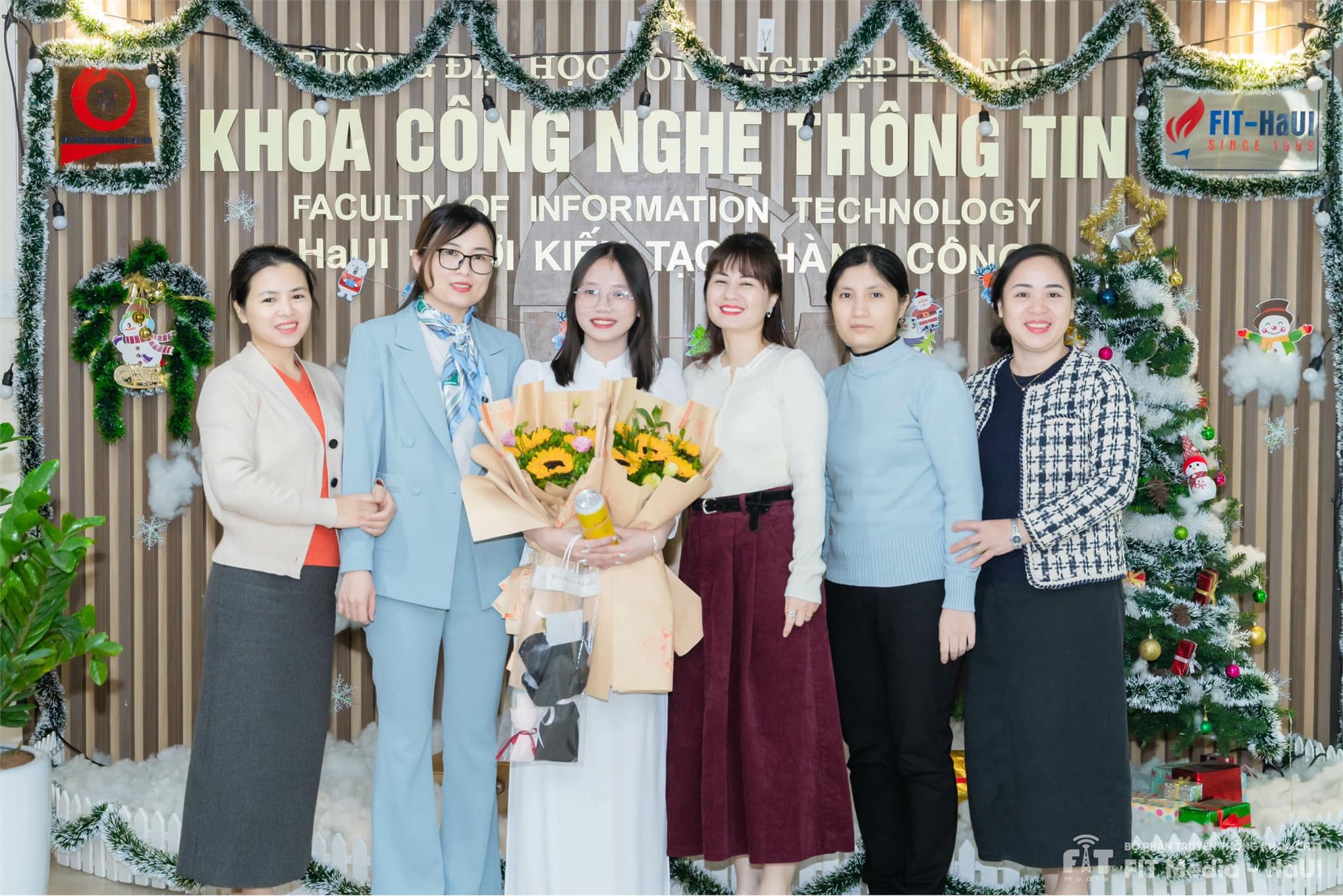Lê Thị Ngọc – Nữ cử nhân xuất sắc ngành Hệ thống thông tin