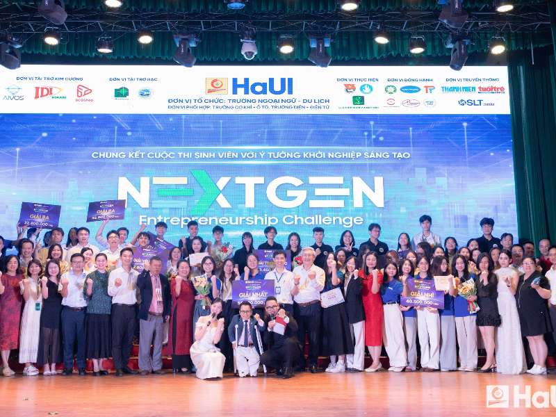 Chúc mừng đội thi AutoML – Trường Công nghệ Thông tin và Truyền thông, Trường Đại học Công nghiệp Hà Nội – Xuất sắc đạt giải Triển vọng tại Chung kết NextGen Entrepreneurship Challenge 2025!