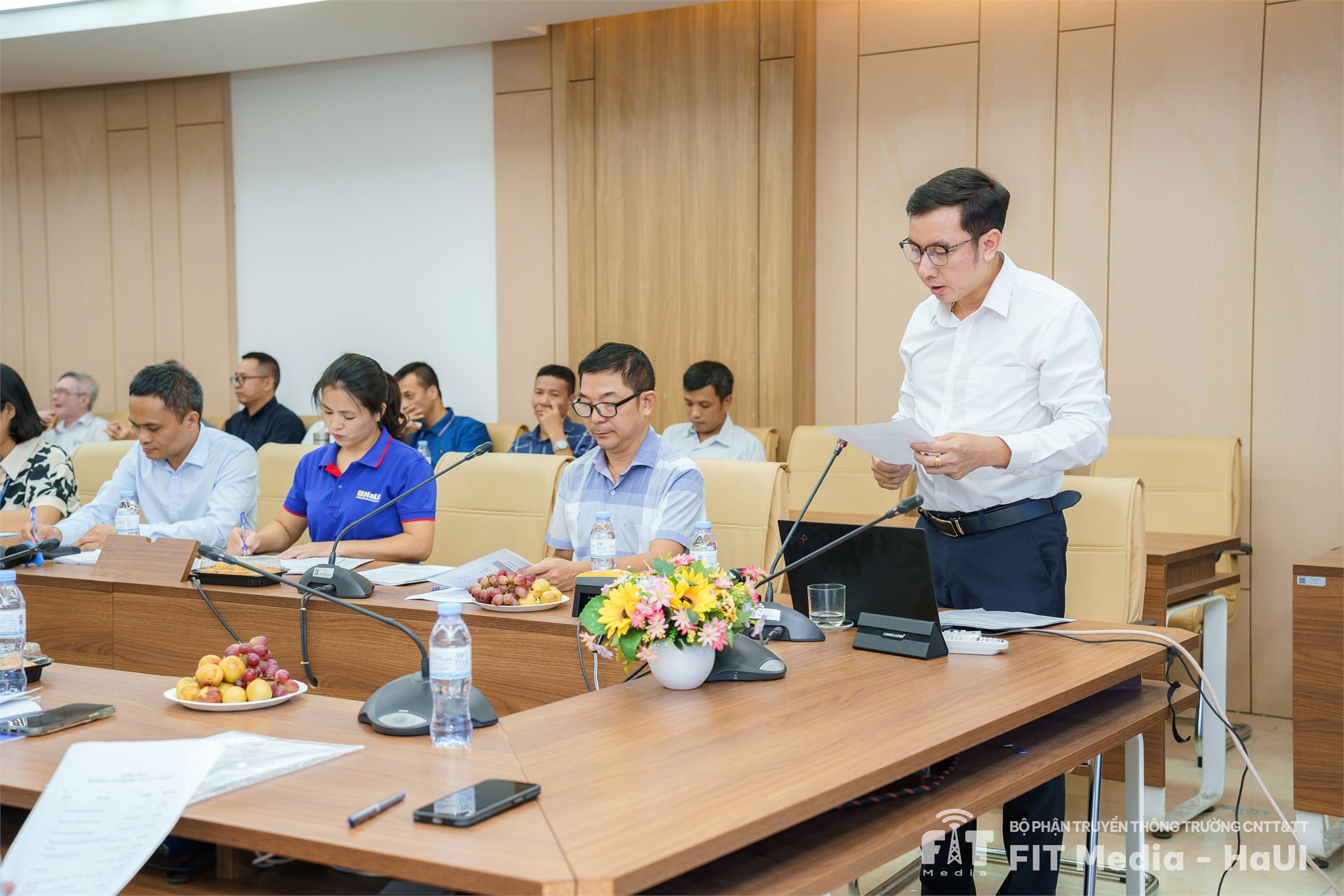 Trường Công nghệ thông tin và Truyền thông tổ chức Hội nghị viên chức, người lao động: Tổng kết năm học 2024-2025 và triển khai nhiệm vụ năm học 2025-2026