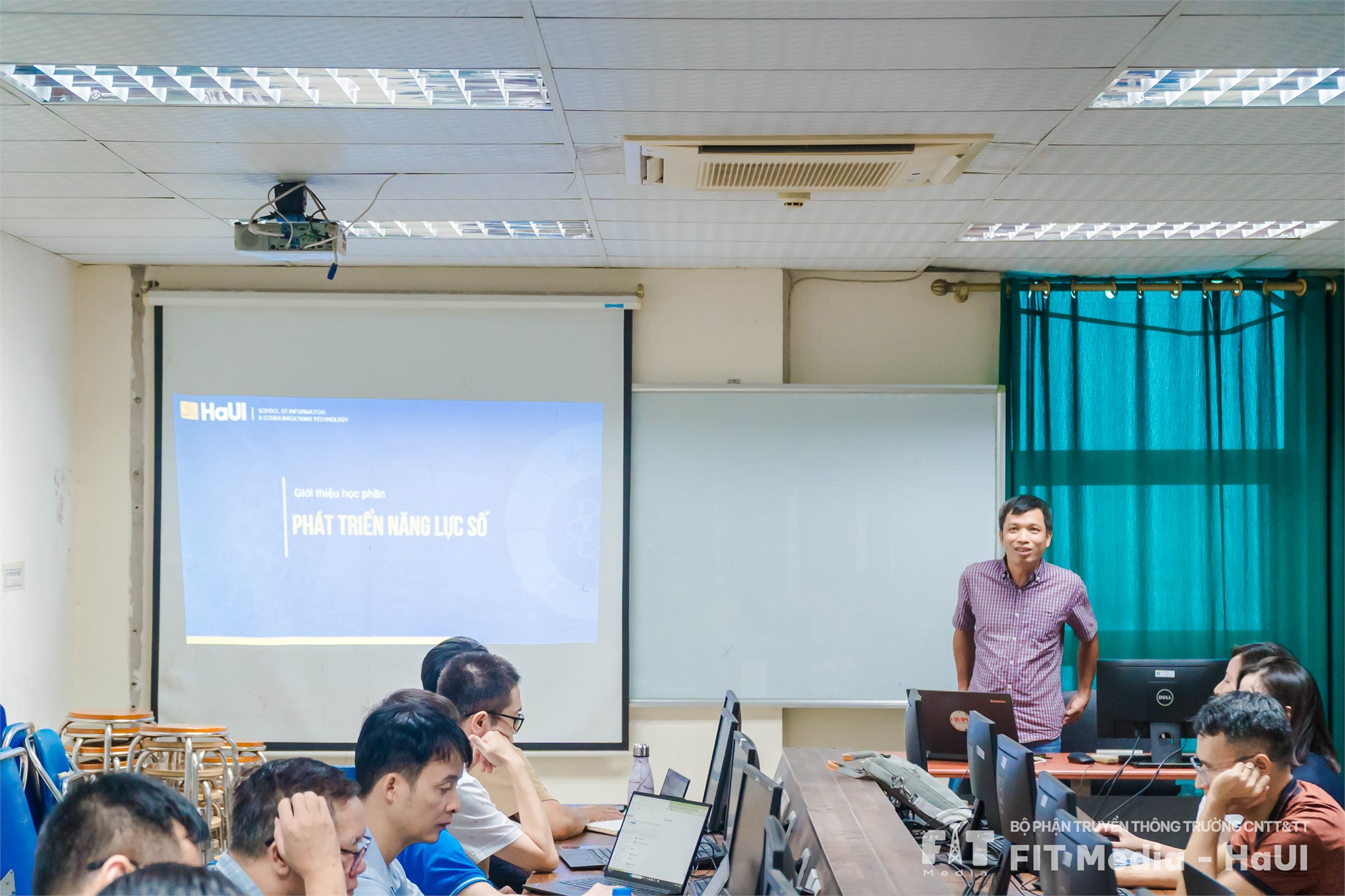 khóa tập huấn “phát triển năng lực số” – nền tảng chiến lược cho đào tạo và hội nhập trong kỷ nguyên số– nền tảng chiến lược cho đào tạo và hội nhập trong kỷ nguyên số