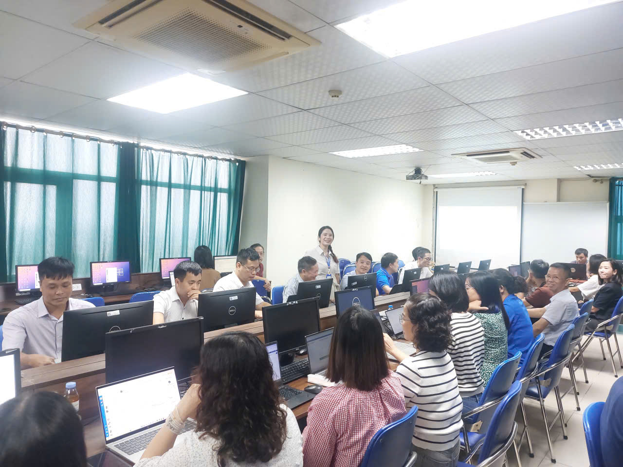 khóa tập huấn “phát triển năng lực số” – nền tảng chiến lược cho đào tạo và hội nhập trong kỷ nguyên số– nền tảng chiến lược cho đào tạo và hội nhập trong kỷ nguyên số