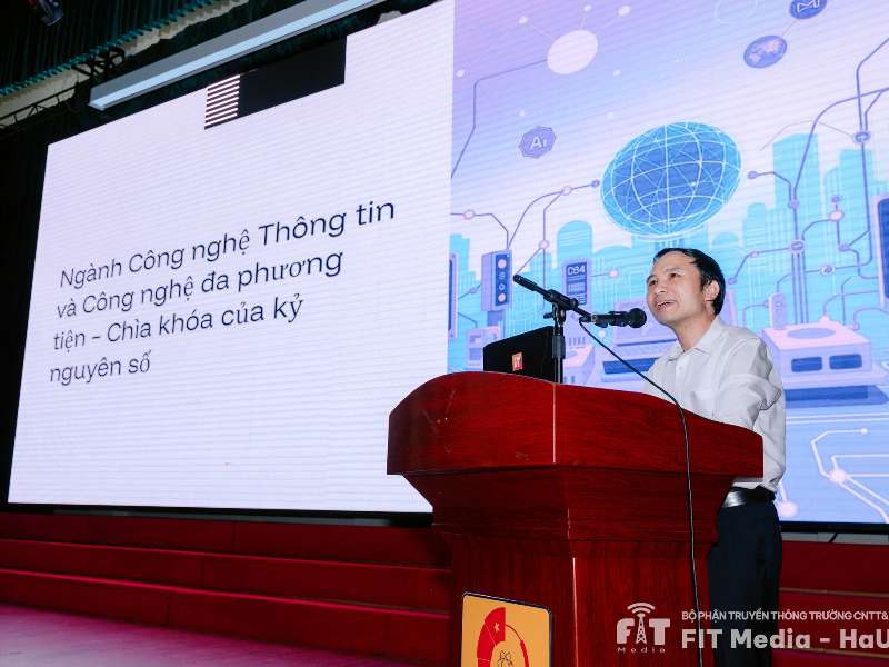 Chương trình chào tân sinh viên K20 Trường Công nghệ thông tin và Truyền thông - Một hành trình mới bắt đầu