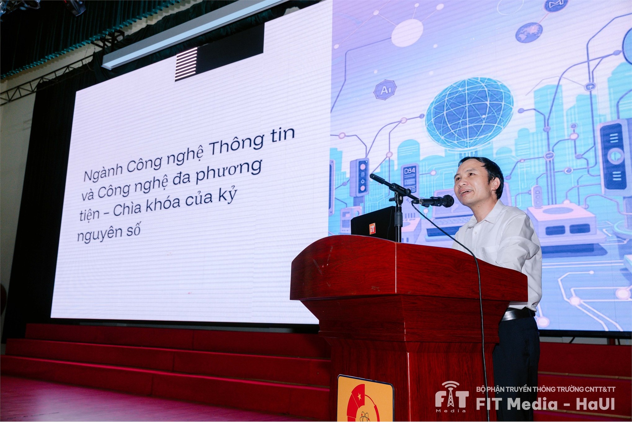 Chương trình chào tân sinh viên K20 Trường Công nghệ thông tin và Truyền thông - Một hành trình mới bắt đầu