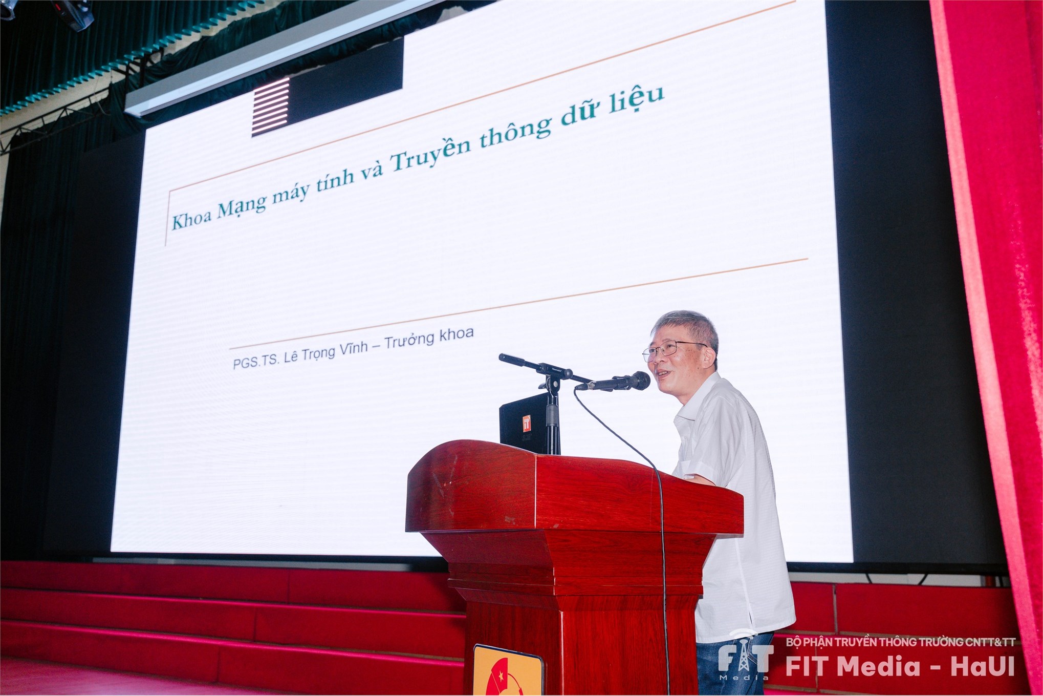Chương trình chào tân sinh viên K20 Trường Công nghệ thông tin và Truyền thông - Một hành trình mới bắt đầu