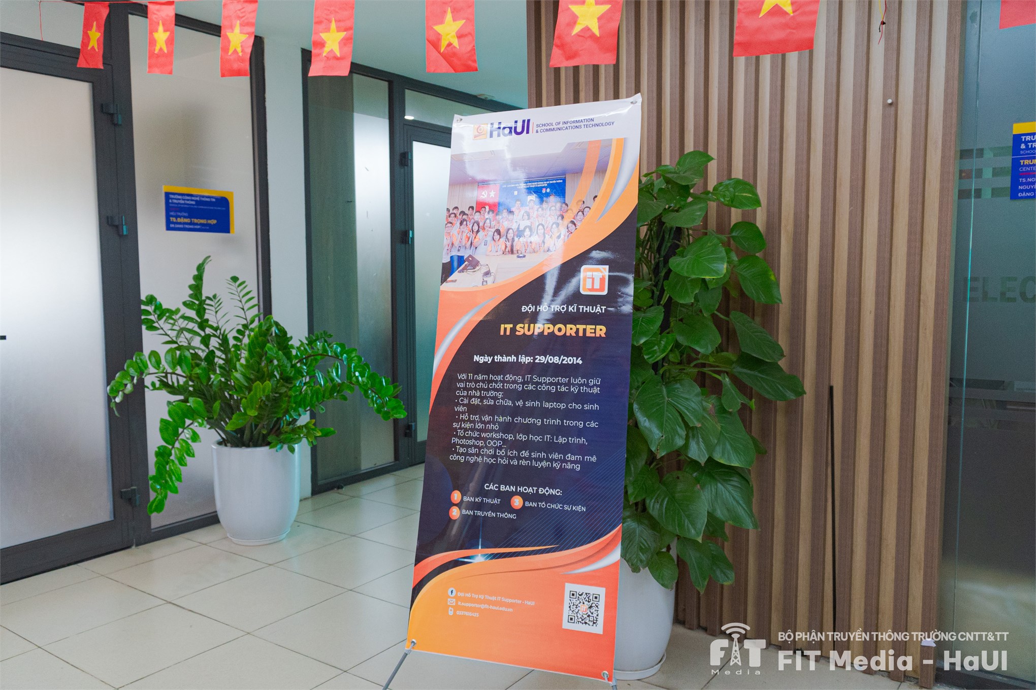 CLB IT Support tổ chức thành công chương trình “Tech Support – Hỗ trợ máy tính cho sinh viên”