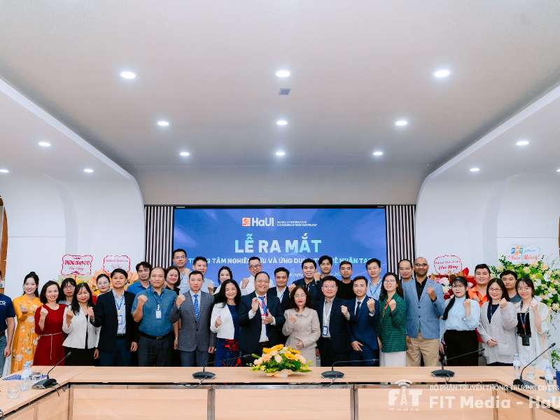 Lễ ra mắt Trung tâm Nghiên cứu và Ứng dụng trí tuệ nhân tạo - Bước tiến chiến lược trong hệ sinh thái đổi mới sáng tạo của HaUI