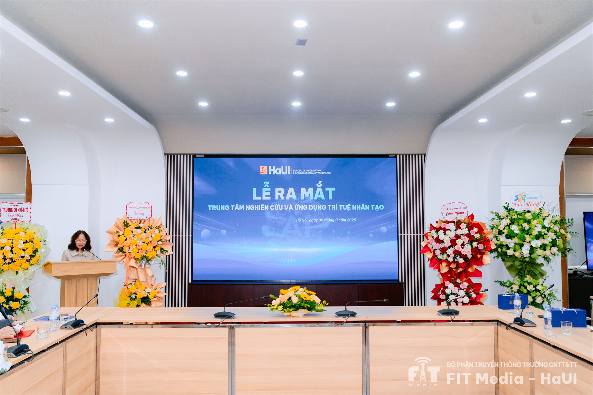 Lễ ra mắt Trung tâm Nghiên cứu và Ứng dụng trí tuệ nhân tạo - Bước tiến chiến lược trong hệ sinh thái đổi mới sáng tạo của HaUI