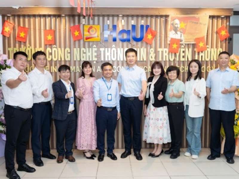 SICT-HaUI tiếp đón và làm việc với đoàn công tác Đại học Chang An – Trung Quốc: Thúc đẩy hợp tác giáo dục quốc tế