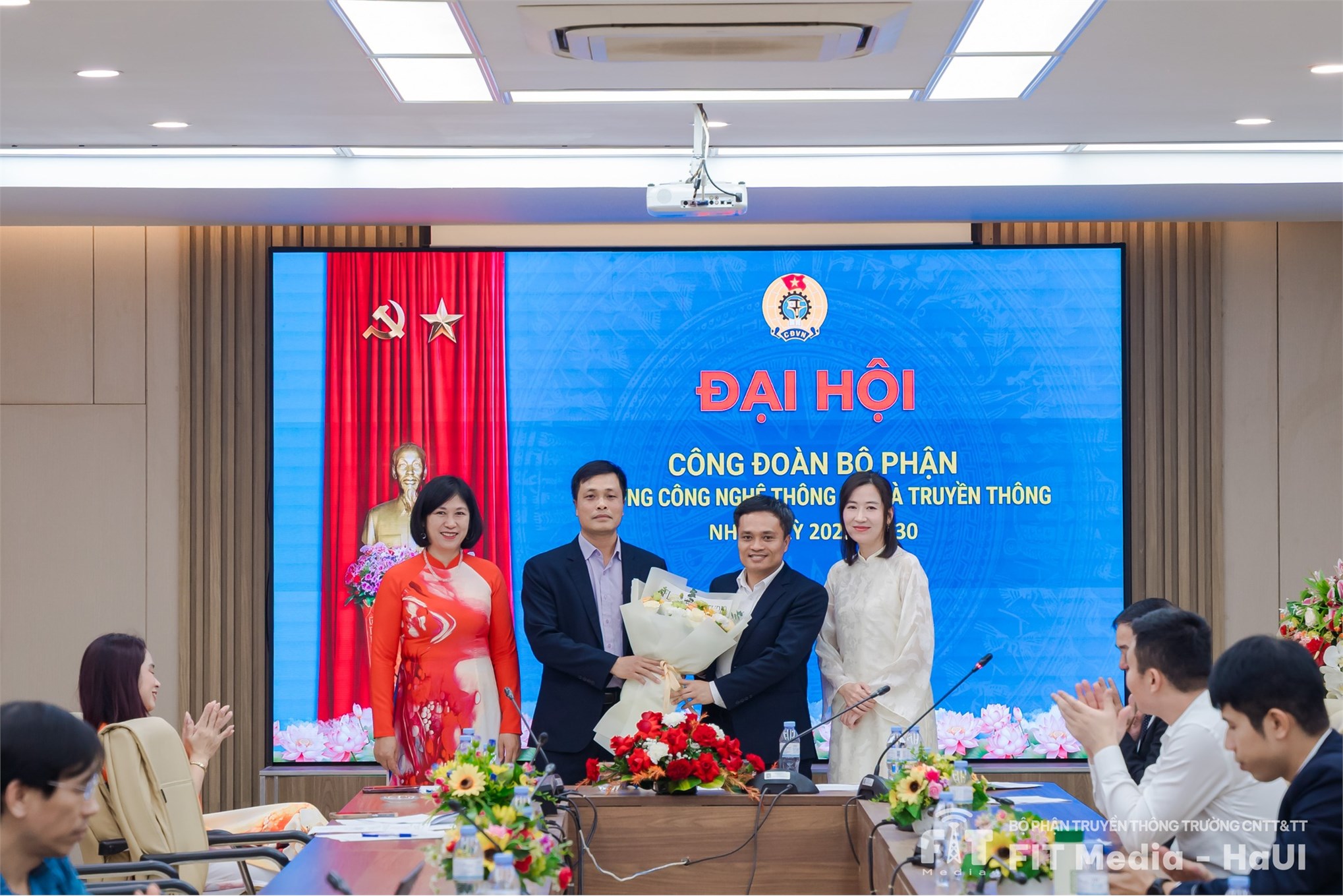 Đại hội công đoàn bộ phận Trường Công nghệ thông tin và Truyền thông nhiệm kỳ 2025–2030 diễn ra thành công tốt đẹp