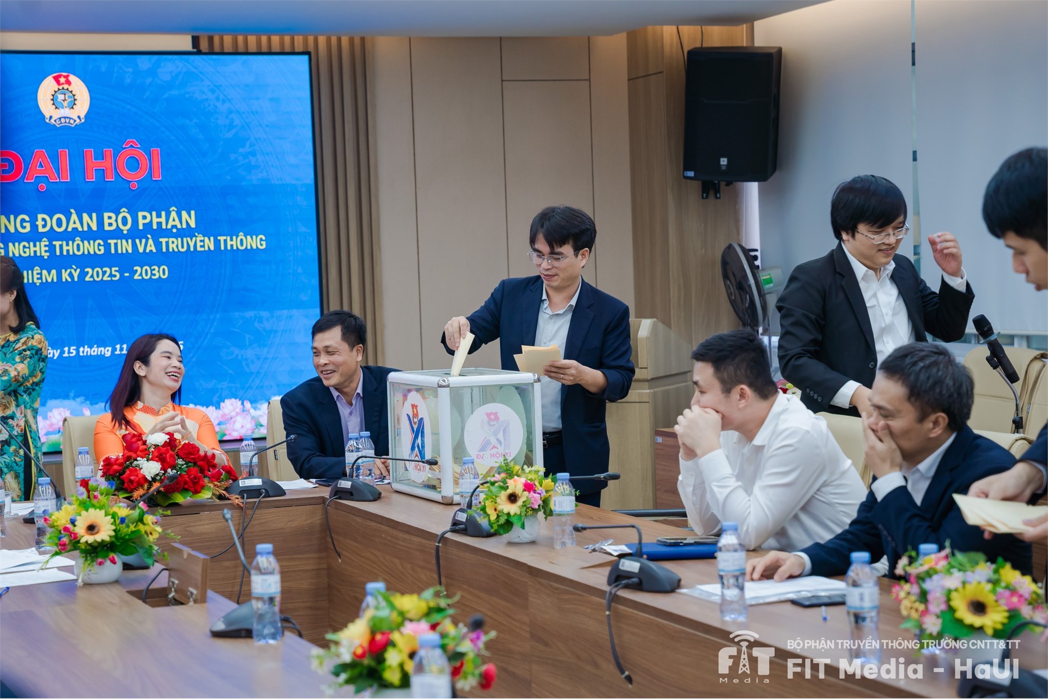 Đại hội công đoàn bộ phận Trường Công nghệ thông tin và Truyền thông nhiệm kỳ 2025–2030 diễn ra thành công tốt đẹp