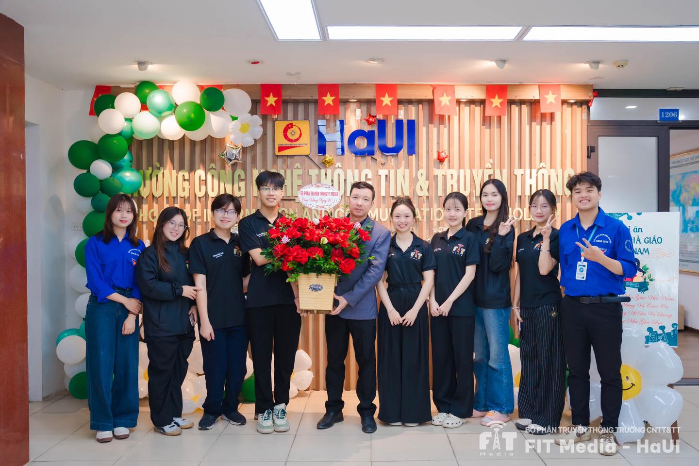 Tổng hợp các bài dự thi cuộc thi “sict teachers' day”