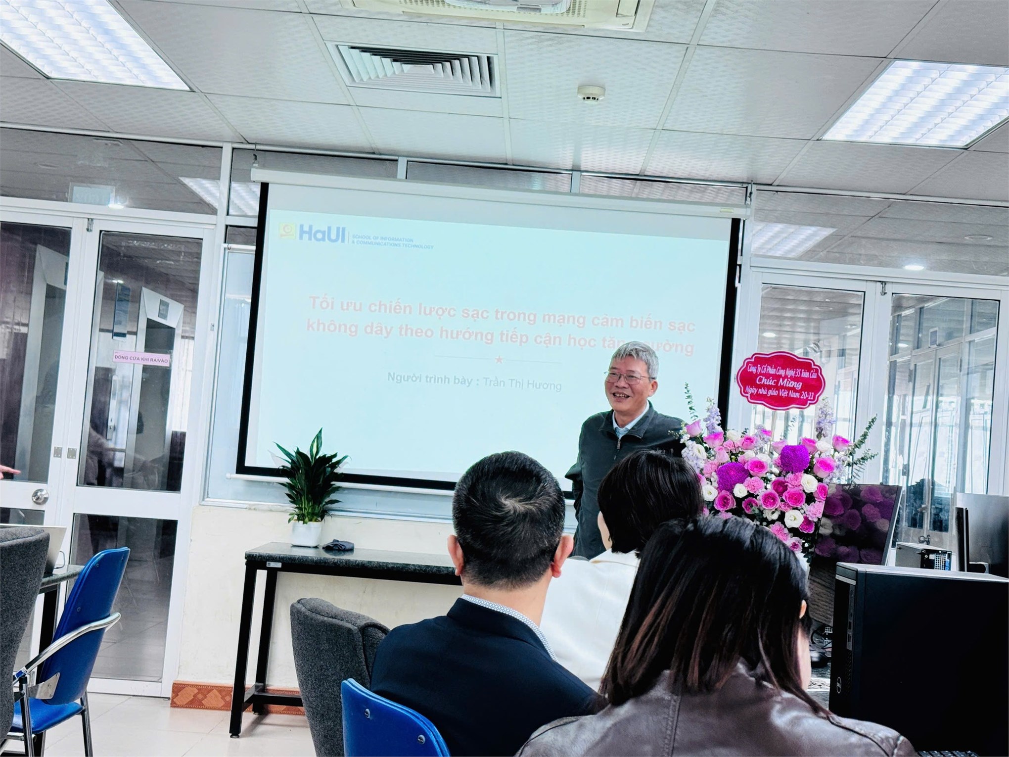 Seminar khoa học – Ứng dụng học tăng cường tối ưu chiến lược sạc trong mạng cảm biến wrsns