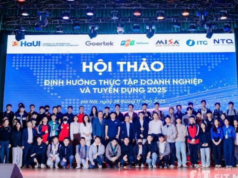 Hội thảo Định hướng Thực tập Doanh nghiệp và Tuyển dụng 2025 đã diễn ra thành công tốt đẹp