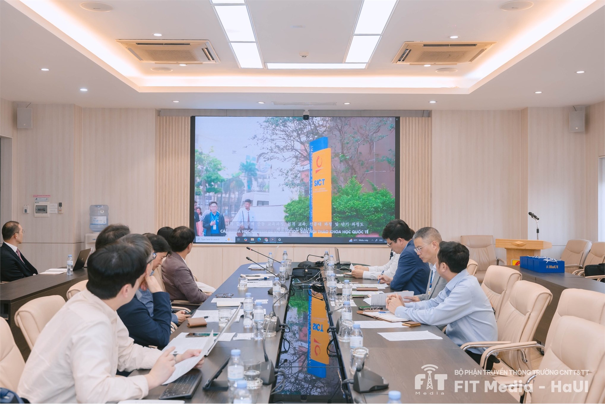 HaUI tiếp và làm việc với Đoàn chuyên gia Hàn Quốc trong khuôn khổ chương trình hợp tác ODA