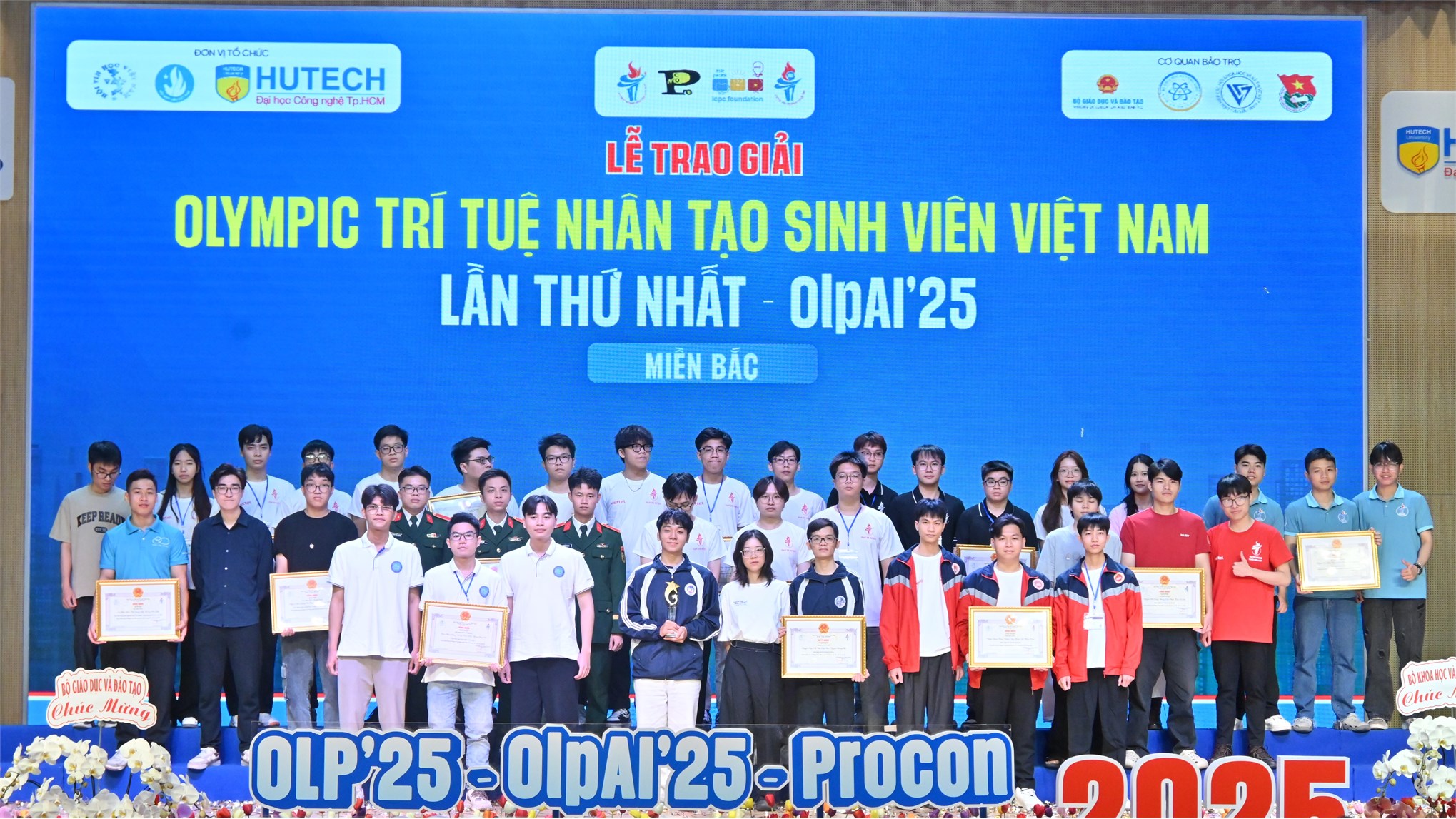 Chúc mừng đội thi HaUI_Submission